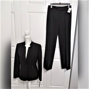 Tahari by Arthur S Levine 2- Piece Pants Suit